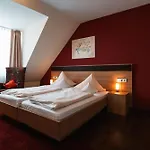 Und Weingasthof Schwarzer Adler Wiesenbronn