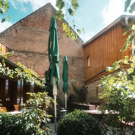Casa de hóspedes Und Weingasthof Schwarzer Adler Wiesenbronn