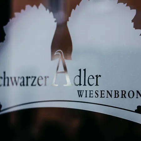 Konukevi Und Weingasthof Schwarzer Adler 3*