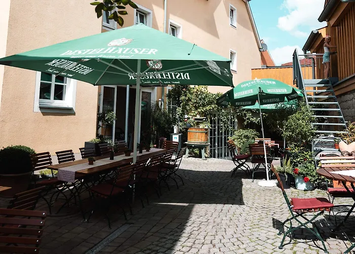 بيت ضيافة Und Weingasthof Schwarzer Adler
